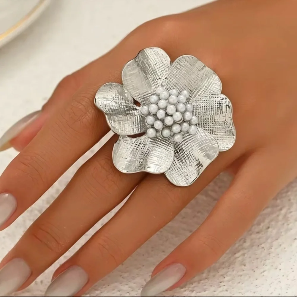 Vintage Flower Silver Pearl Adjustable Ring